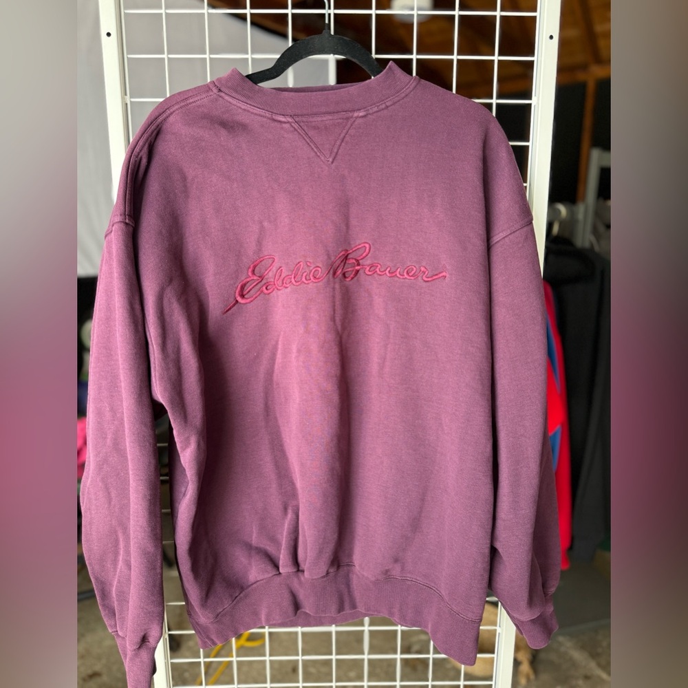 Vintage late 90s Eddie Bauer crewneck.